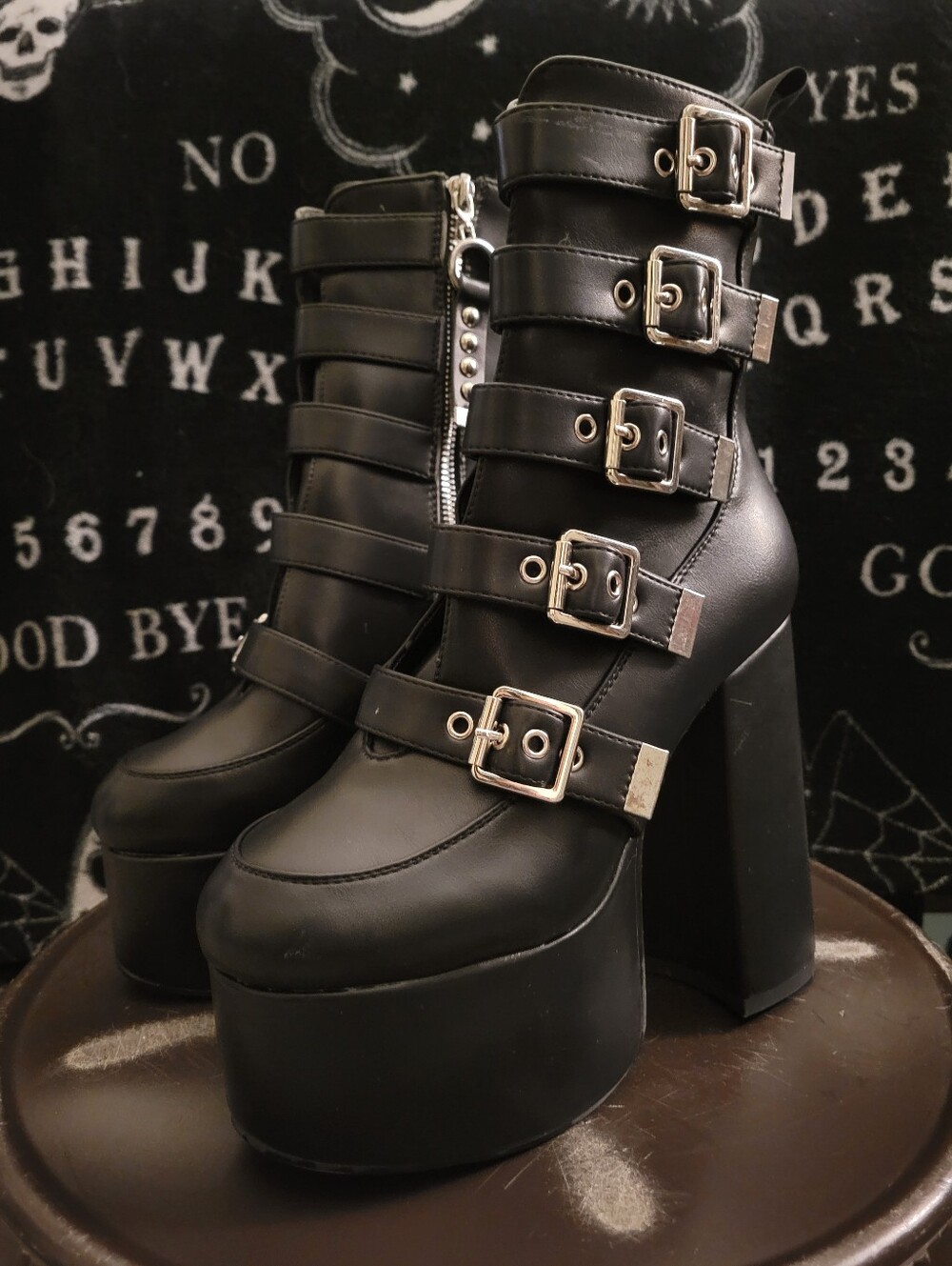 LAMODA "Detained" / "Save It" Platform Boots, Size 6